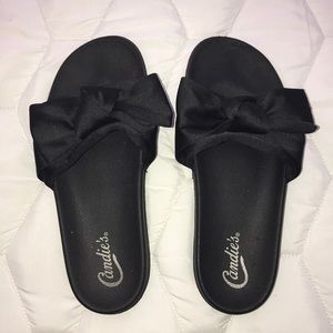 Candies bow flops